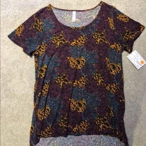 NEW Lularoe Classic T (L)
